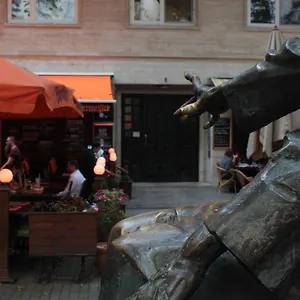 https://casa-mate.inbudapesthotels.com