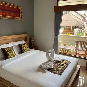  Homestay Yastra Yana